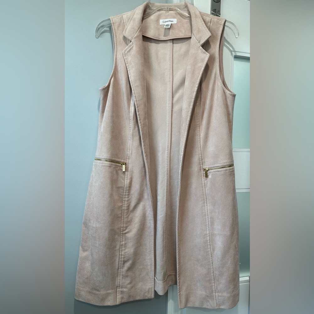 Calvin Klein sleeveless jacket/suit, worn once, size 6, gold zipper, collar